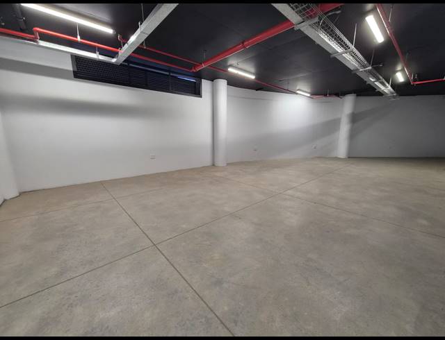 1,200M² WAREHOUSE TO LET IN WITFONTEIN